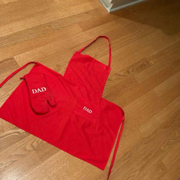 DAD Apron & oven mitt - Picture 1 of 3